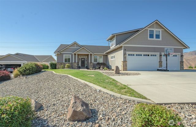 826 Autumn Crest Drive, Wenatchee, WA 98801