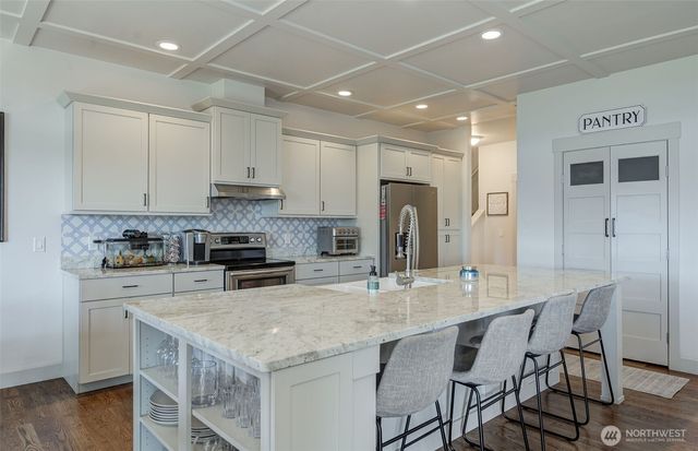 826 Autumn Crest Drive, Wenatchee, WA 98801