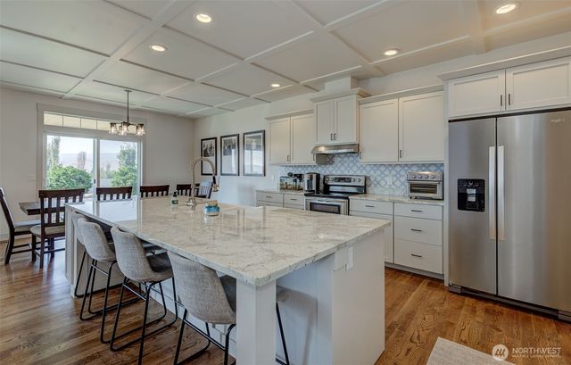 826 Autumn Crest Drive, Wenatchee, WA 98801