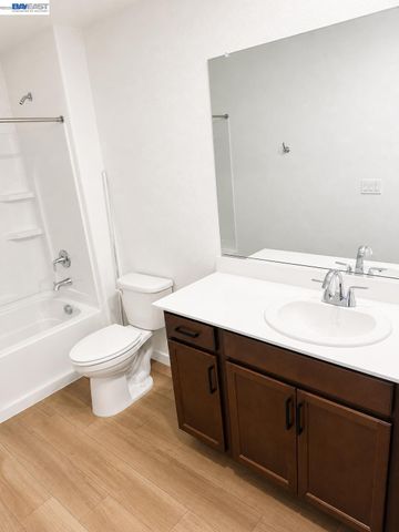 1392 Leonhardt Loop, Lincoln, CA 95648