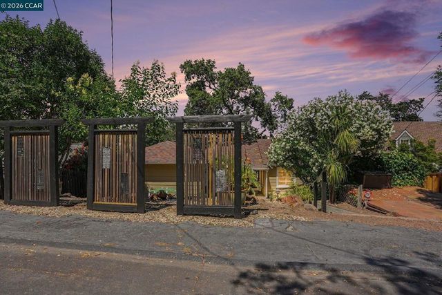 980 Hawthorn Dr.., Lafayette, CA 94549