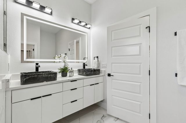 3510 Navaro Street, Dallas, TX 75212