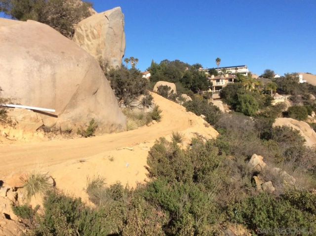 13 Sage Hill 0, Escondido, CA 92026