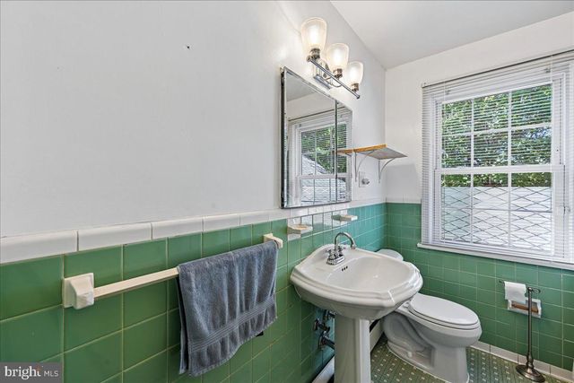 6112 FOX HILL ST, Springfield, VA 22150
