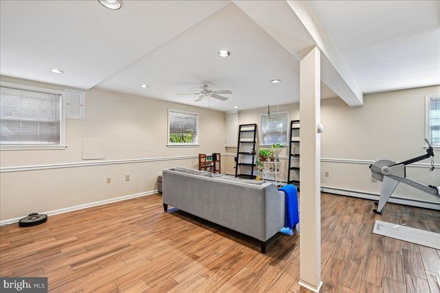 6112 FOX HILL ST, Springfield, VA 22150