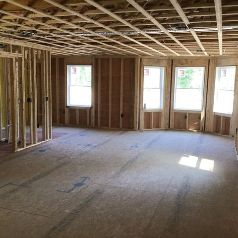 299 Quincy St, Building 2 2, Holbrook, MA 02343