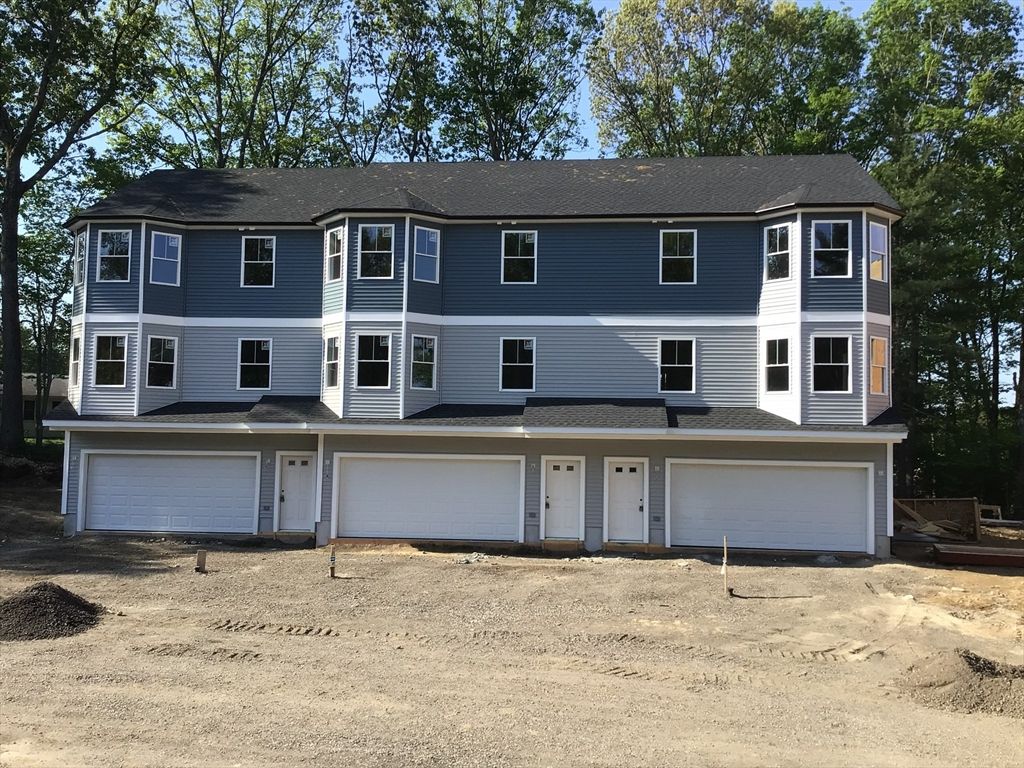 299 Quincy St, Building 2 2, Holbrook, MA 02343
