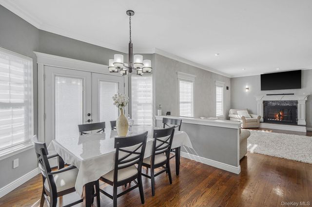 4 Jordan Drive, Medford, NY 11763