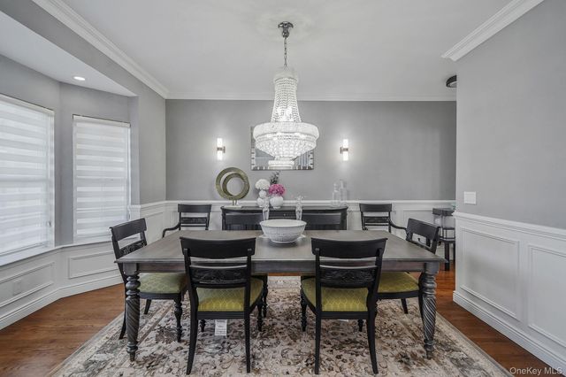 4 Jordan Drive, Medford, NY 11763