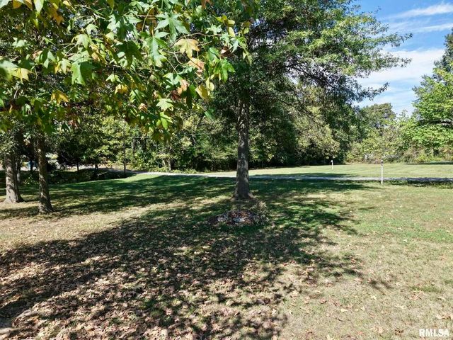 1209 Election Drive, Benton, IL 62812