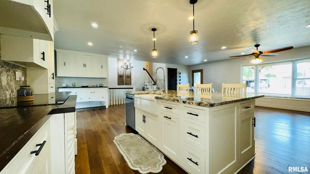 1209 Election Drive, Benton, IL 62812