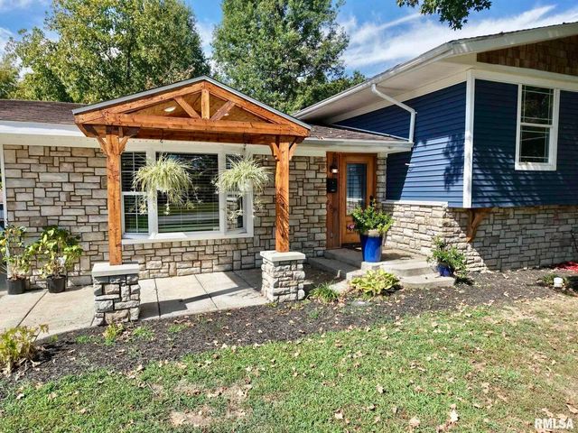 1209 Election Drive, Benton, IL 62812