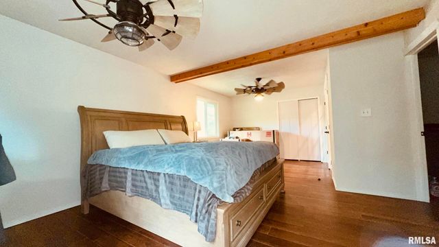 1209 Election Drive, Benton, IL 62812