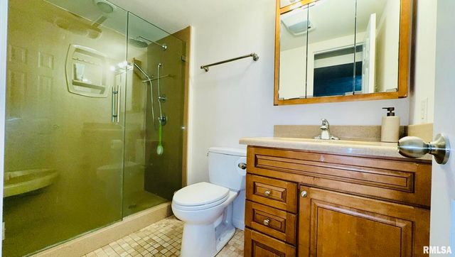 1209 Election Drive, Benton, IL 62812