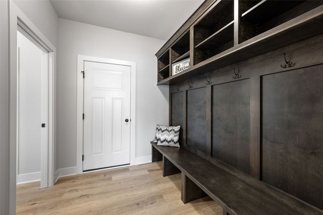 3010 Trailside Dr, Robins, IA 52328