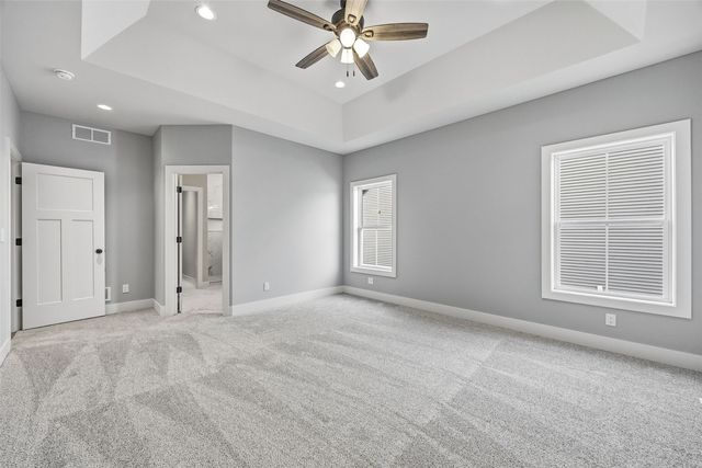 3010 Trailside Dr, Robins, IA 52328