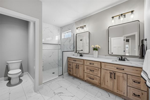 3010 Trailside Dr, Robins, IA 52328