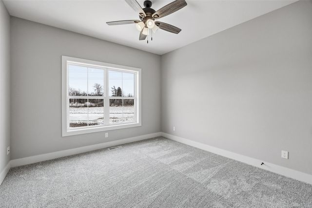 3010 Trailside Dr, Robins, IA 52328