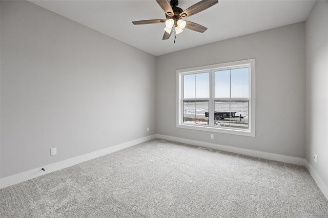 3010 Trailside Dr, Robins, IA 52328