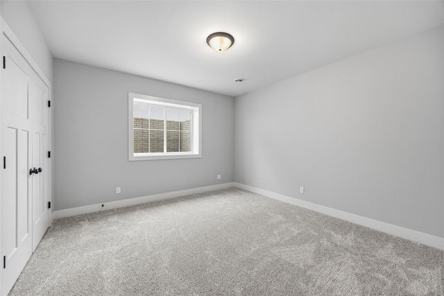 3010 Trailside Dr, Robins, IA 52328