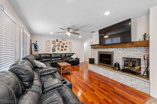 60 W Springtown Rd, Washington Twp., NJ 07853