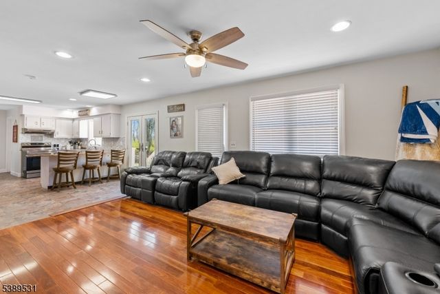 60 W Springtown Rd, Washington Twp., NJ 07853