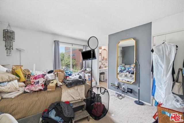 12940 Riverside Drive 201, Los Angeles, CA 91423