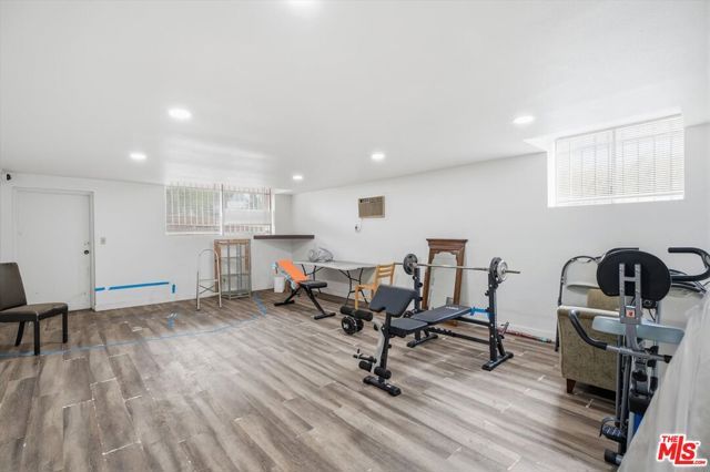 12940 Riverside Drive 201, Los Angeles, CA 91423
