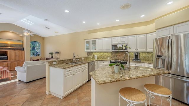 8544 PARK SHORE LANE, Sarasota, FL 34238