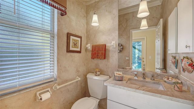 8544 PARK SHORE LANE, Sarasota, FL 34238