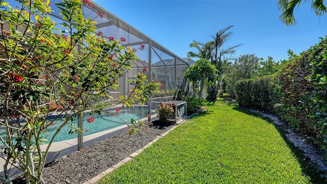 8544 PARK SHORE LANE, Sarasota, FL 34238
