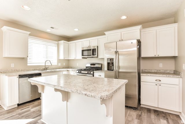 3562 S BRIDGEVIEW LN, Syracuse, UT 84075