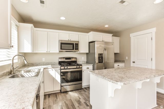 3562 S BRIDGEVIEW LN, Syracuse, UT 84075