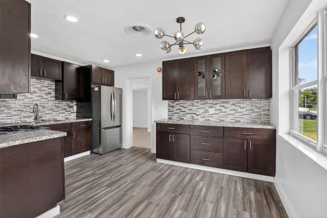 6250 NW 14th Street, Sunrise, FL 33313