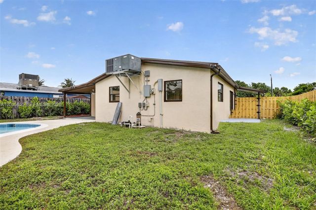 6250 NW 14th Street, Sunrise, FL 33313