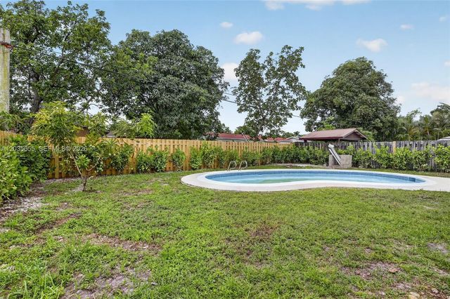 6250 NW 14th Street, Sunrise, FL 33313