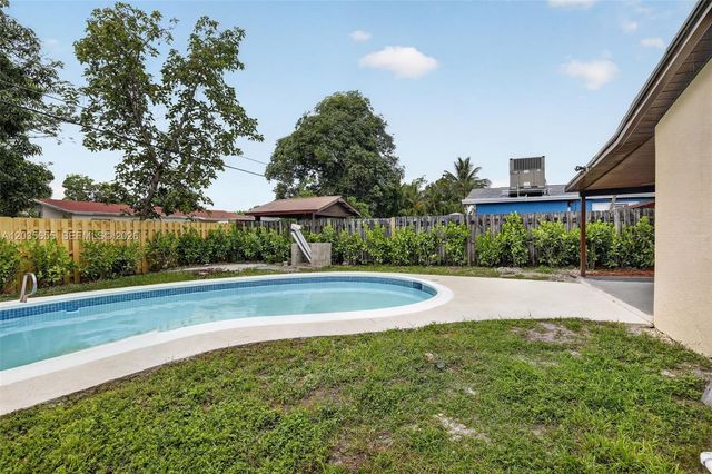 6250 NW 14th Street, Sunrise, FL 33313