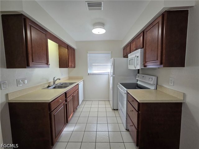 4803 Triton CT E 1, Cape Coral, FL 33904