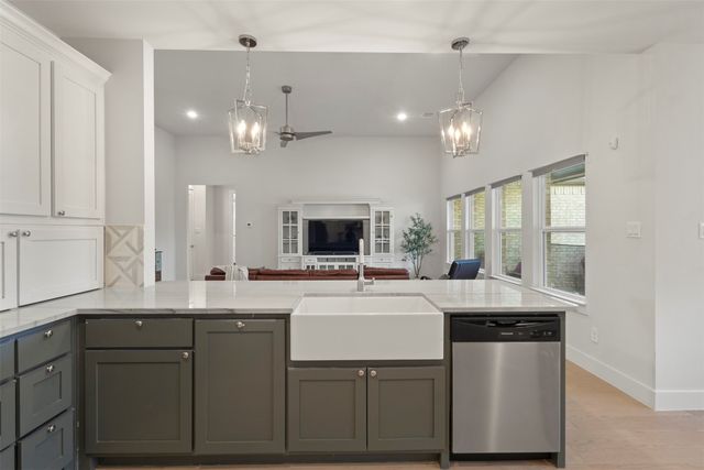 3905 Henley Lane, Garland, TX 75043