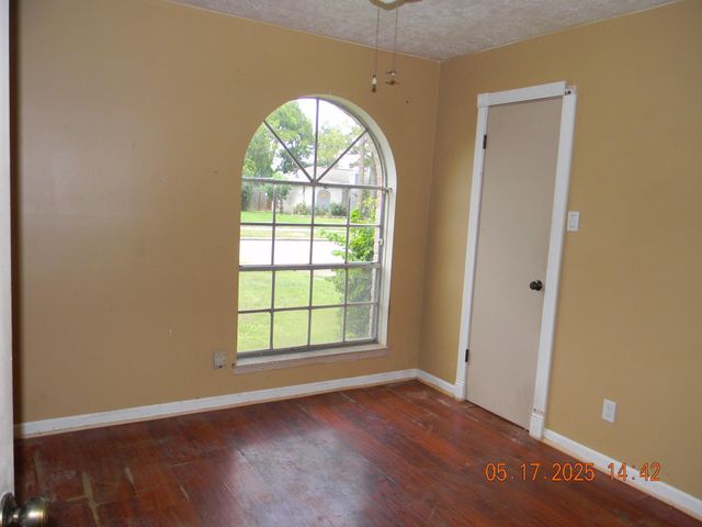 10635 Tenneta Drive, Houston, TX 77099