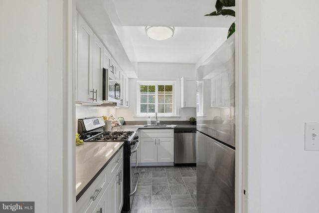 3243 VALLEY DR, Alexandria, VA 22302