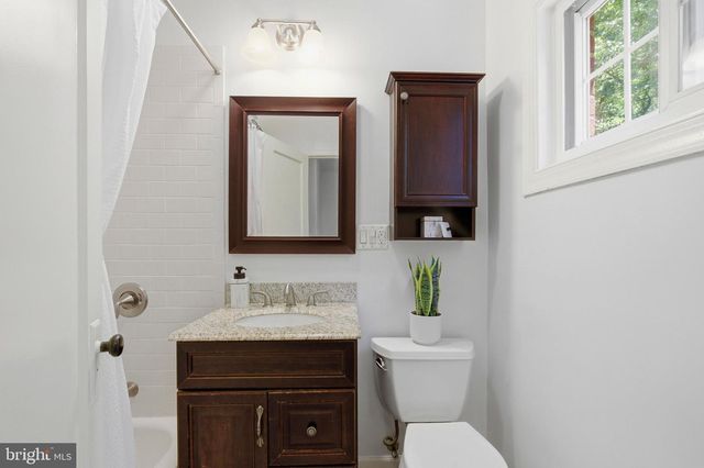 3243 VALLEY DR, Alexandria, VA 22302