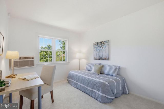 3243 VALLEY DR, Alexandria, VA 22302