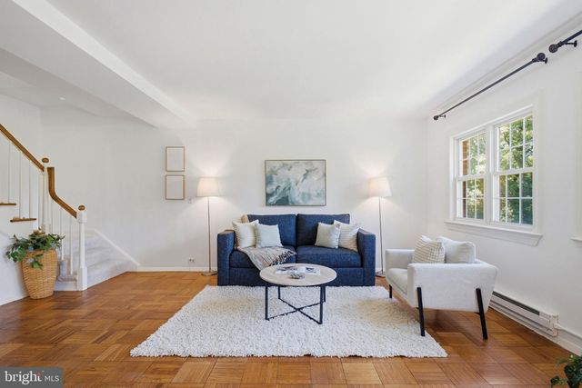 3243 VALLEY DR, Alexandria, VA 22302