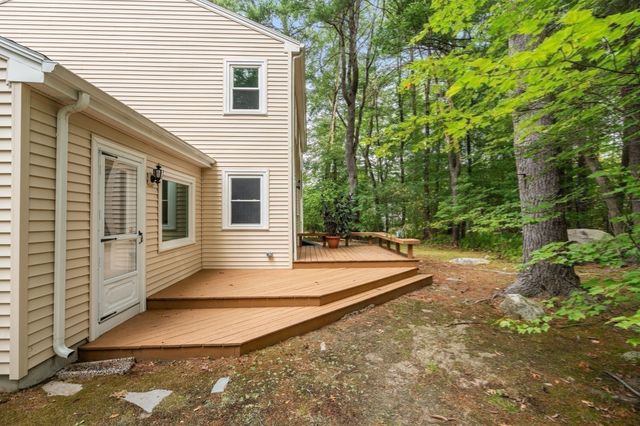 41 Old Stagecoach Rd, Bedford, MA 01730
