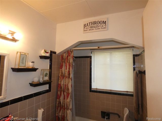 18959 Rockcastle Street, Detroit, MI 48236