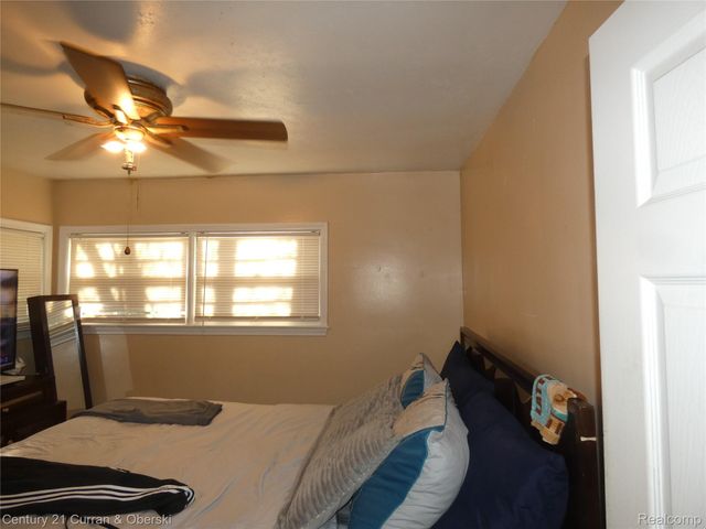 18959 Rockcastle Street, Detroit, MI 48236