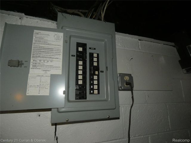 18959 Rockcastle Street, Detroit, MI 48236