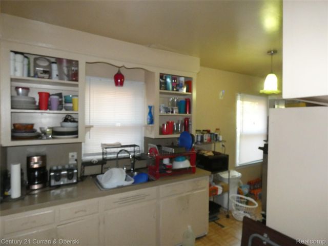 18959 Rockcastle Street, Detroit, MI 48236