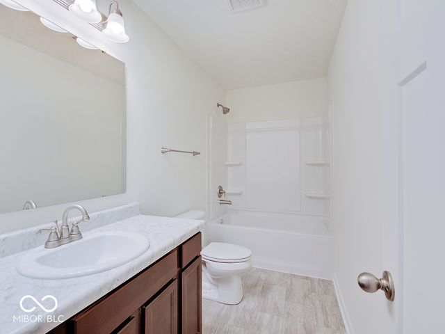 3551 Windstar Court, Columbus, IN 47203